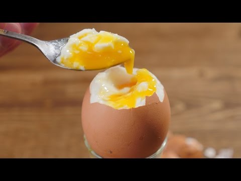 How to boil a hard-boiled egg in a bag