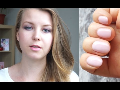 Comment enlever la gomme laque des ongles à la maison