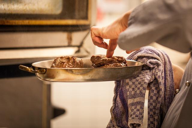 Photo of meat in a pan