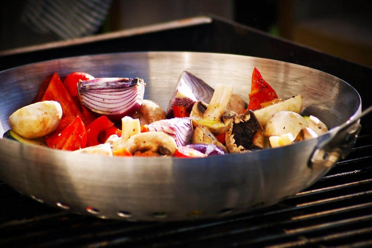 Cuisson des légumes pour le beshbarmak