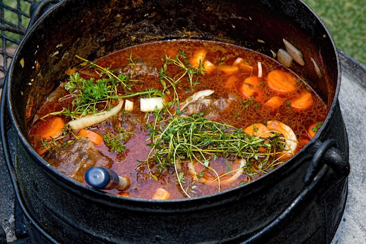 Cook stewed stew