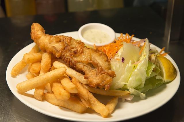 Fish in batter with mayonnaise