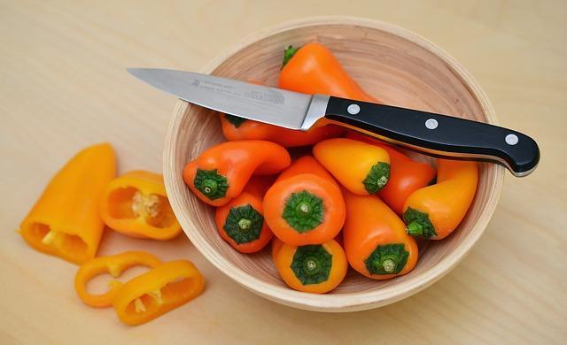 Yellow bell pepper in a plate