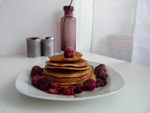 How to cook thin and thick whey pancakes