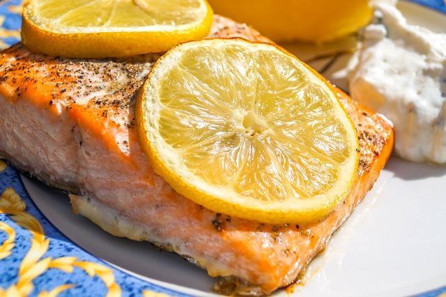 Trout steak with lemon