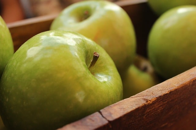 Juicy Green Apples