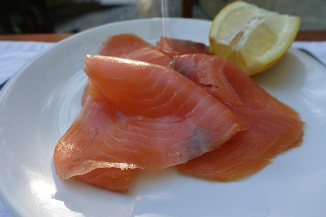 Freshly salted chum salmon slices