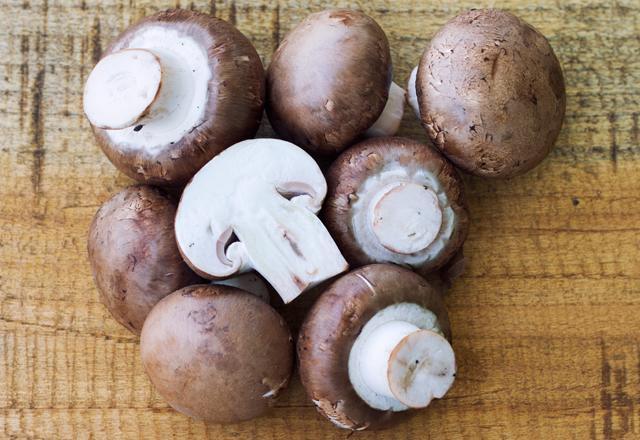 Champignons cho trứng cá muối