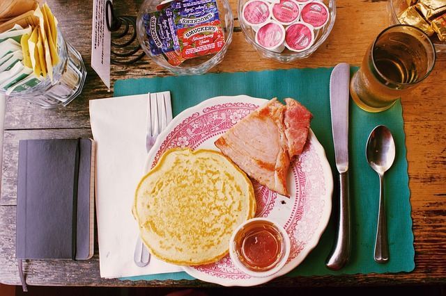 Petit déjeuner aux crêpes